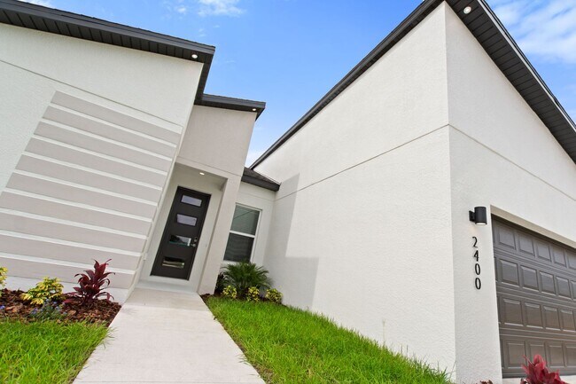 Building Photo - 2400 Rock Ct