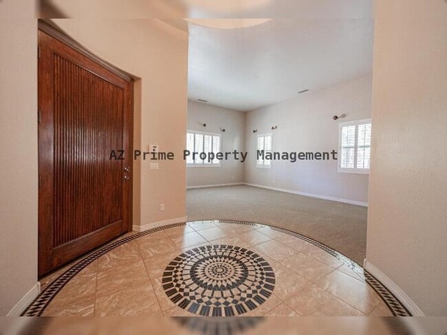 Building Photo - 2902 E Gary Way