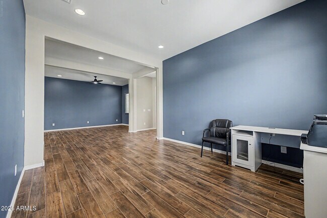 Building Photo - 5116 N 185th Ave