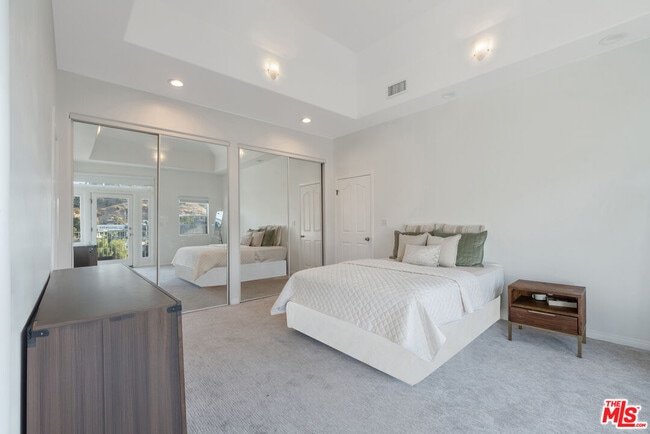 Building Photo - 6389 La Punta Dr