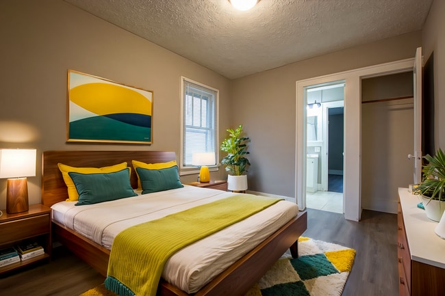 Building Photo - 2 Bedroom / 1 Bath Home located near Askar...