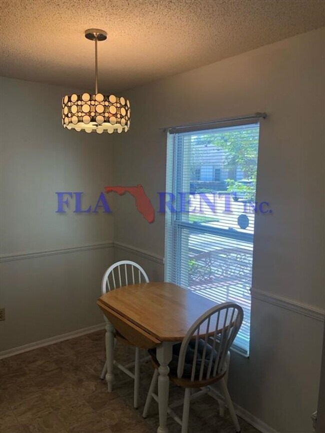 Building Photo - COMING SOON!  5/1/26     2/2 Upgraded Condo in Winter Park**