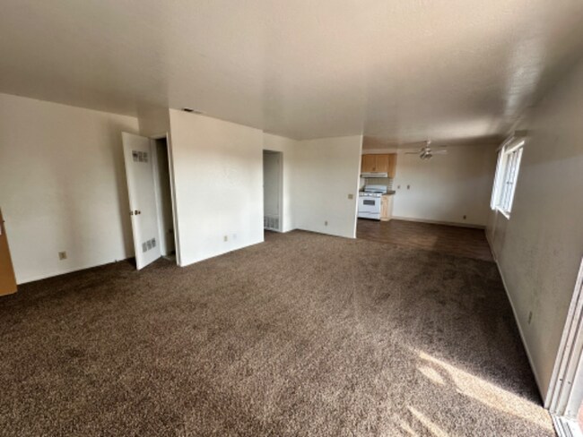 Primary Photo - 541 W California Ave