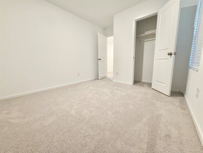 Building Photo - 16115 Domestic Dove Wy