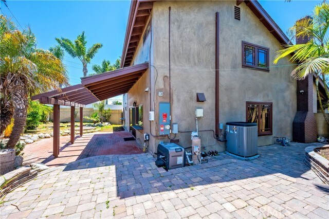 Building Photo - 9462 Pier Dr