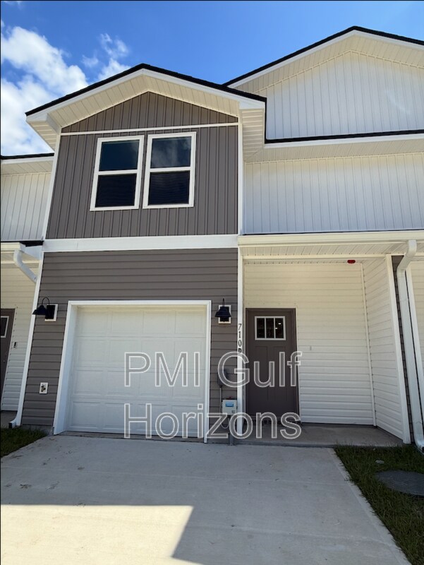 Primary Photo - 710-E Giese Ln