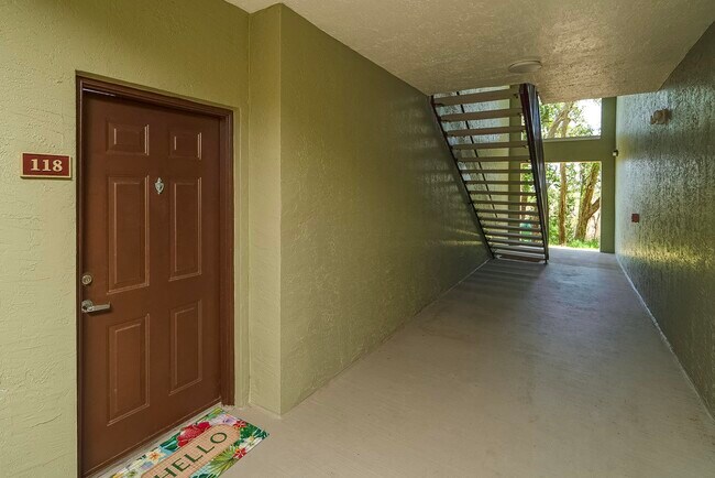 Building Photo - 4010 Grande Vista Blvd