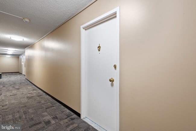 Building Photo - 1 E University Pkwy