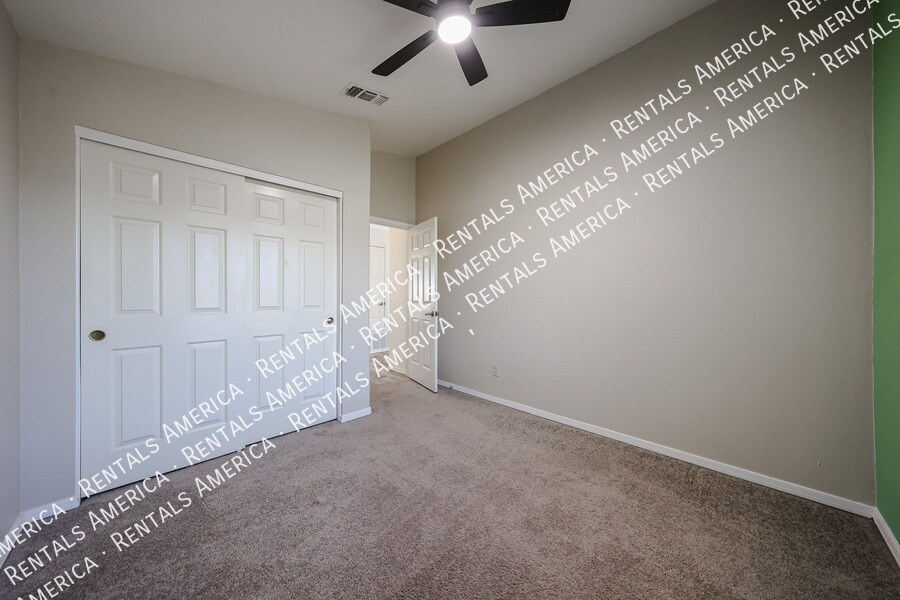 Building Photo - 6101 W Whispering Wind Dr