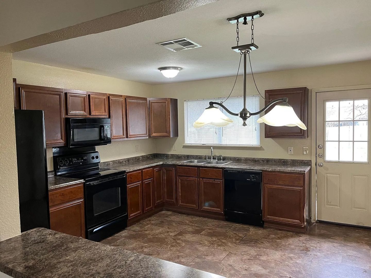 Building Photo - 11414 Cedar Corral Dr