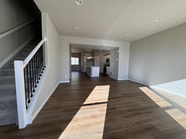 Spacious living room - 7738 Bone Creek Pt