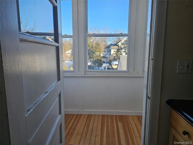 Building Photo - 178 N Broadway