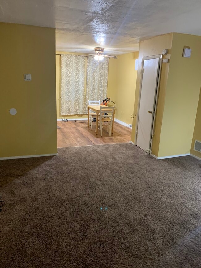 Building Photo - 2626 Lauretta Ave