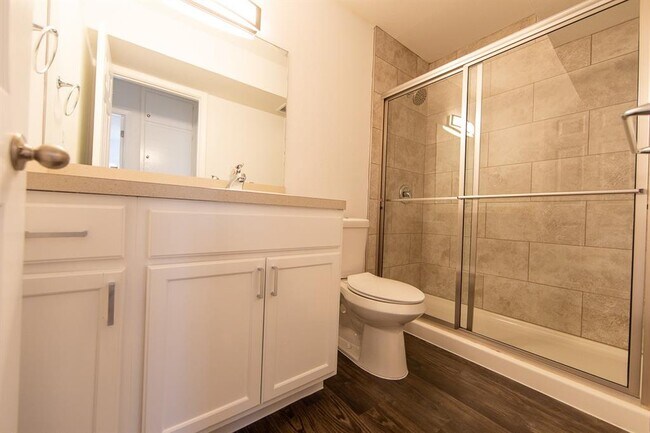 Building Photo - 5506 Grover Ave