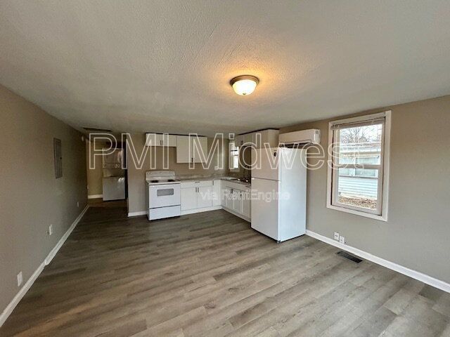 Building Photo - 1408 Holland St