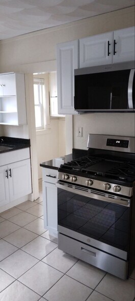 Building Photo - 305 Alewife Brook Pky