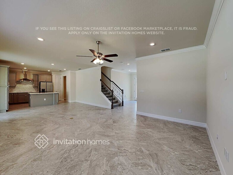 Building Photo - 5167 Royal Point Ave