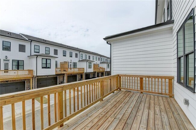 Building Photo - 5422 Howington Ct