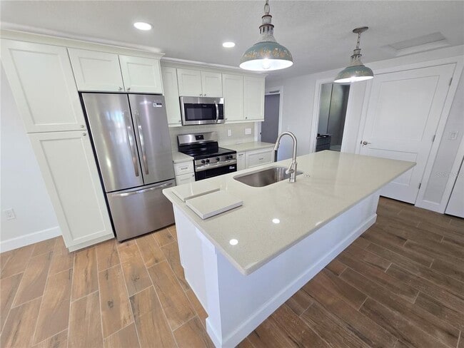 Building Photo - 5702 Carissa St