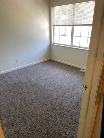 Building Photo - 214 Cross Lanes Dr