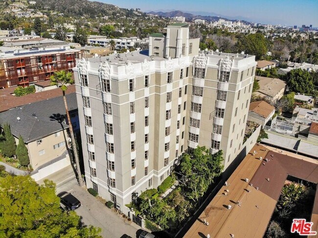 Building Photo - 1314 Hayworth Ave