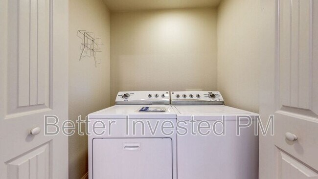 Building Photo - 14636 Jomark Ln