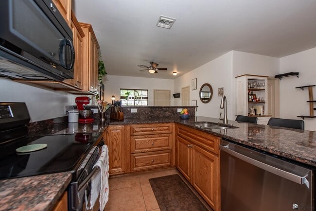 Building Photo - 4540 S Jojoba Ave