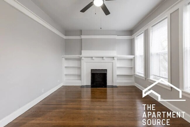 Building Photo - 6257 N Lakewood Ave