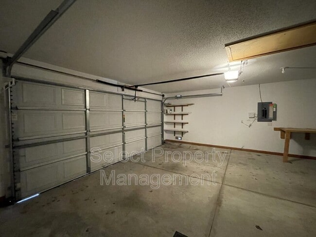 Building Photo - 9608 Yuma Dr