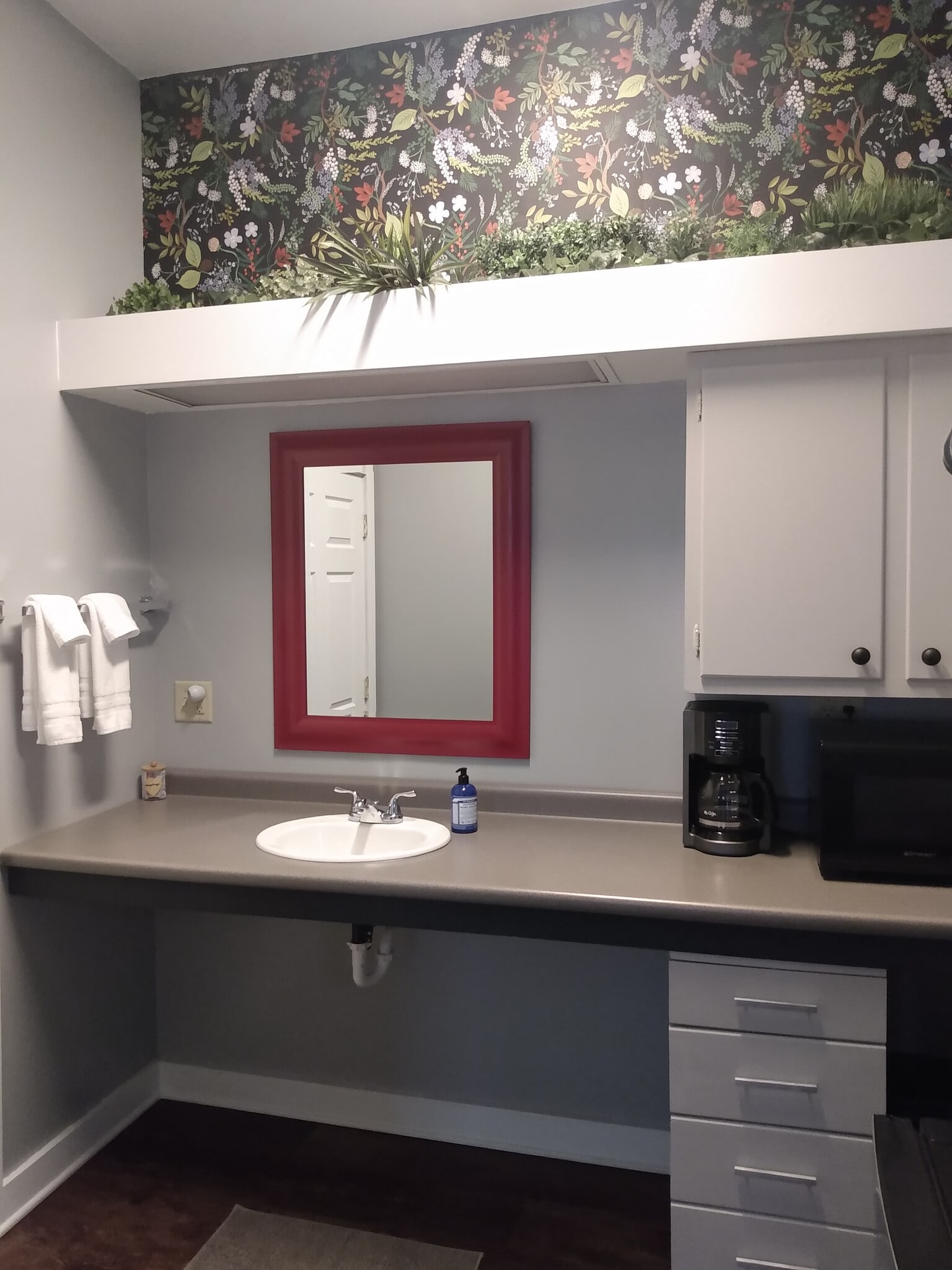 Building Photo - 1910 Donner St