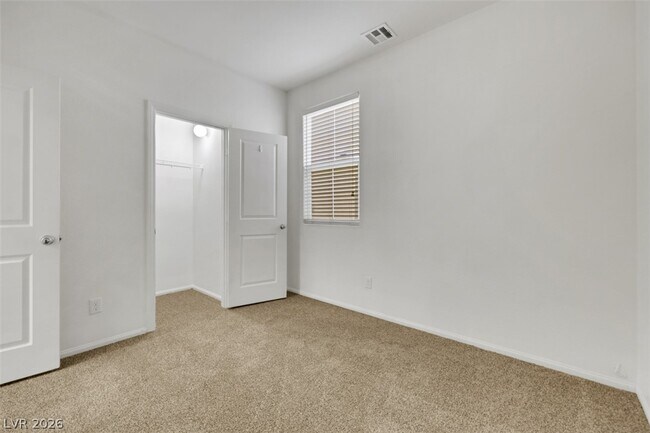 Building Photo - 935 Spiracle Ave