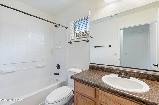 Building Photo - 60958 Cantle Ct