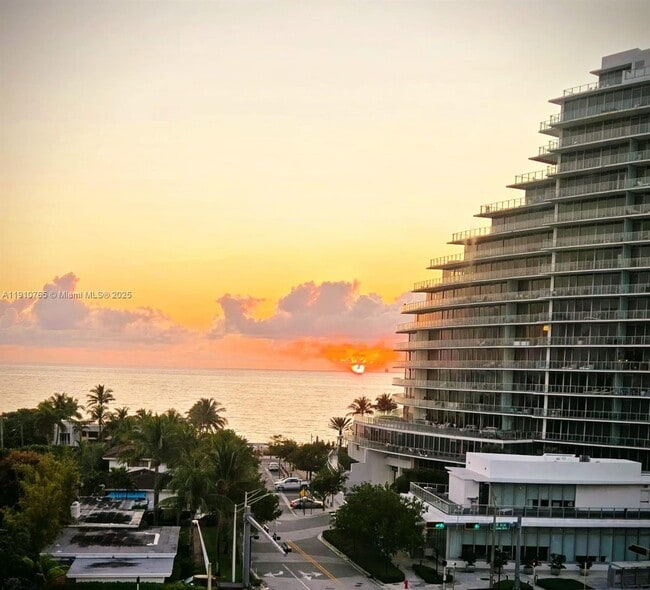 Primary Photo - 2300 NE 33rd Ave