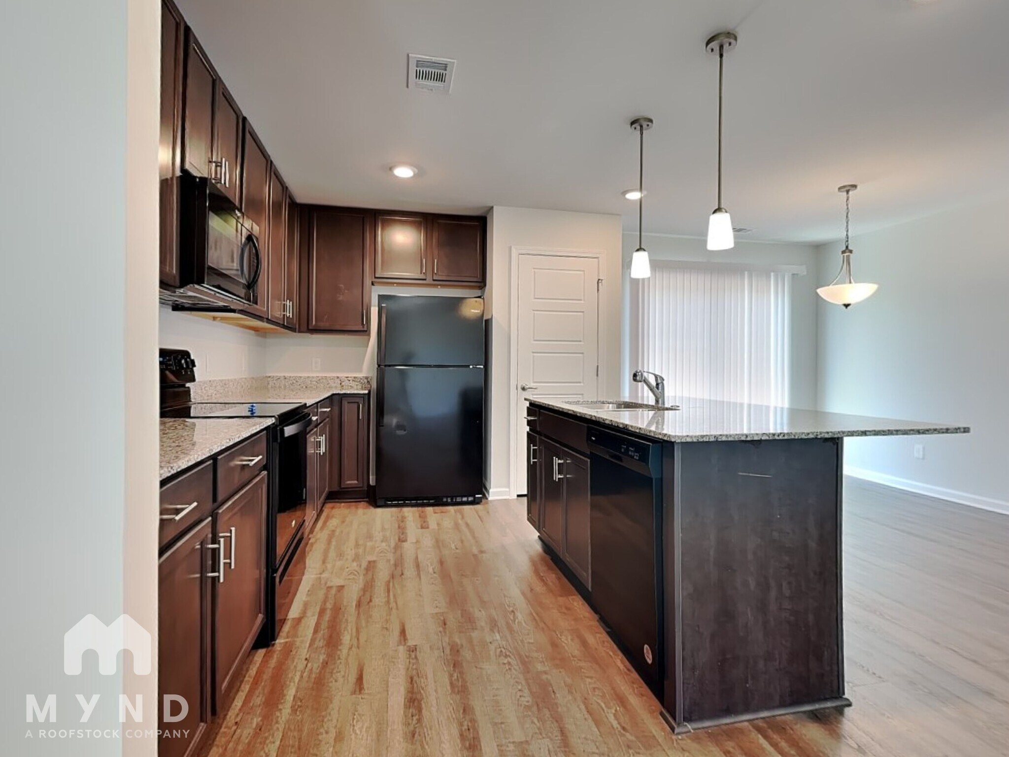 Building Photo - 115 Dasher Dr