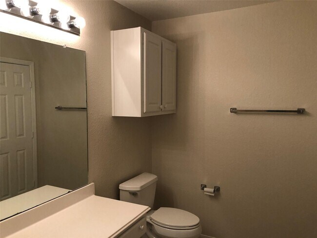 Building Photo - 26 Prairie Oak Dr