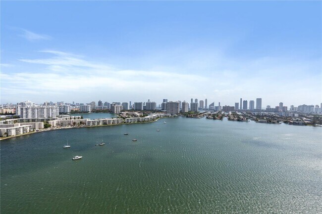 Building Photo - 17301 Biscayne Blvd