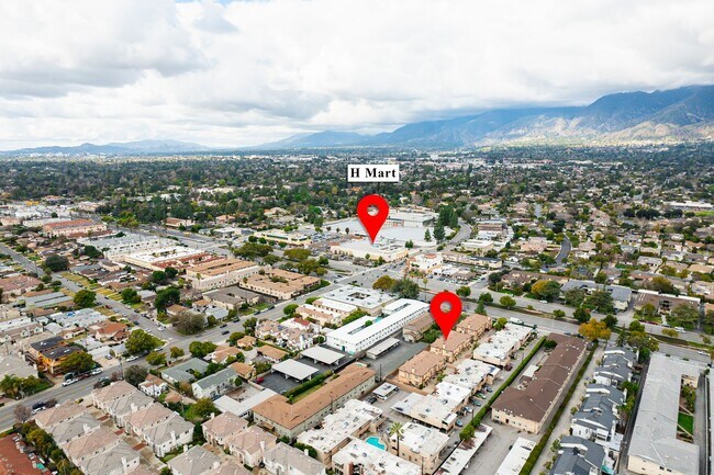 Building Photo - Three bedroom condo for lease in Arcadia