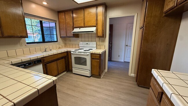 Building Photo - 782 Rachel Dr