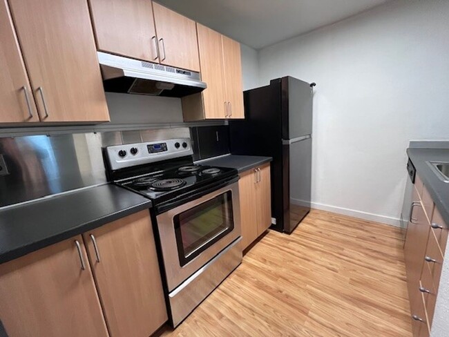 Building Photo - Charming 1 bedroom 1 bath Condo in Federal...