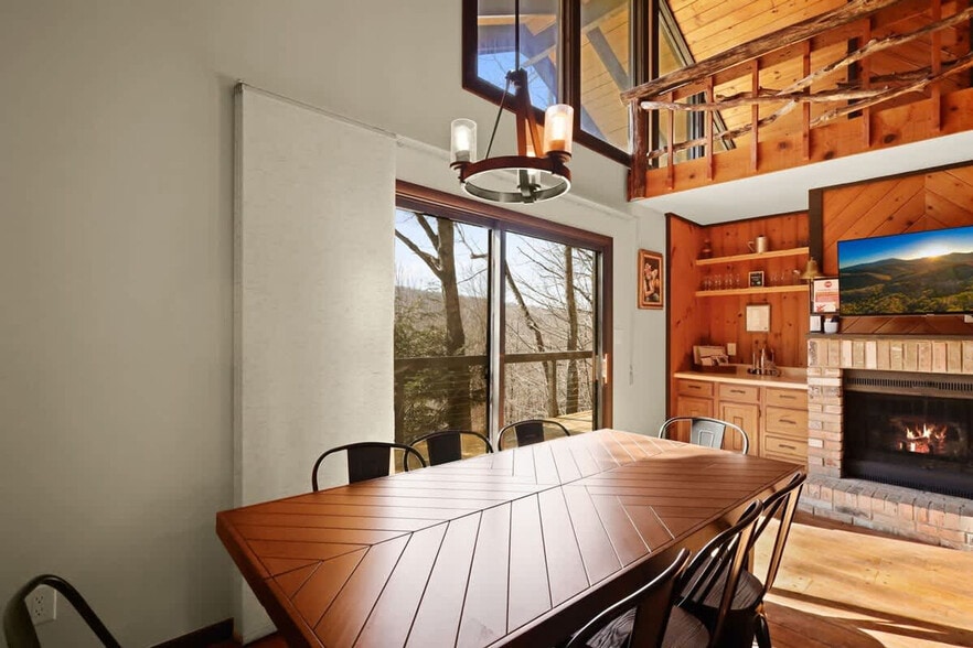 Building Photo - 122 Lower Grouse Ridge Rd