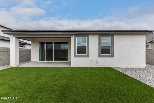 Building Photo - 6949 W Buckhorn Trail