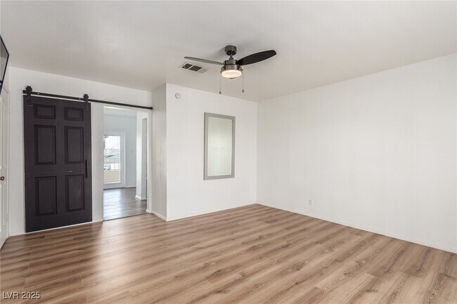 Building Photo - 505 Vincent Way