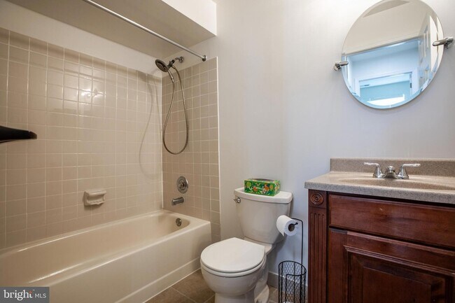 Building Photo - 297 Andover Pl