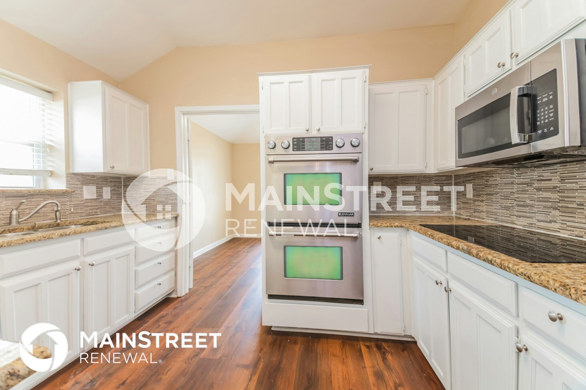 Building Photo - 9306 Chimneywood Dr