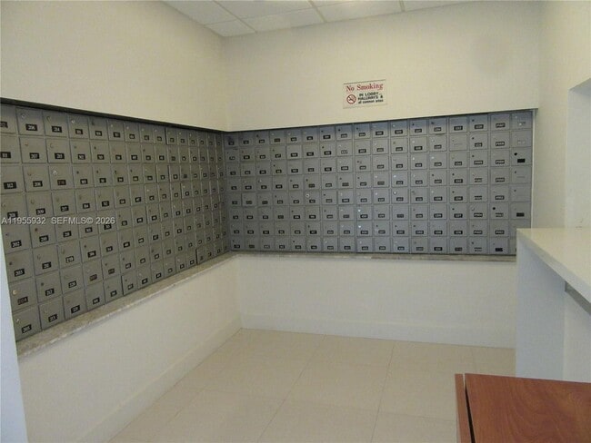 Building Photo - 3301 NE 5th Ave