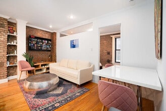 Building Photo - 5 Avenue A