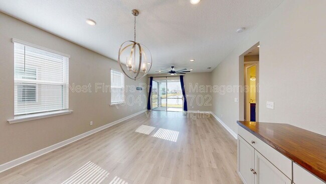 Building Photo - 333 Cedar Elm Wy