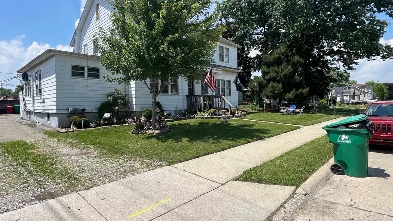 Building Photo - 22727 Rein Ave