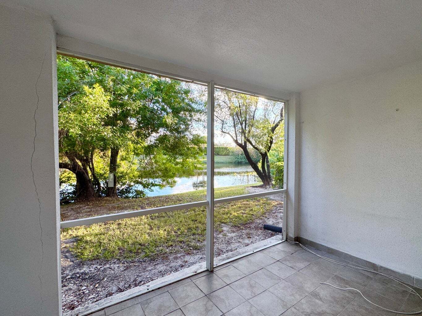 Building Photo - 815 W Boynton Beach Blvd