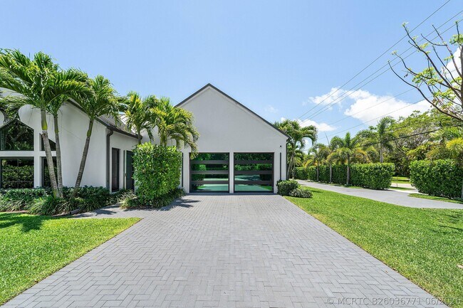 Building Photo - 1275 N Swinton Ave